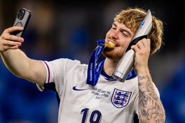 “Ливерпуль” Европани забт этган футболчини сотмоқчи