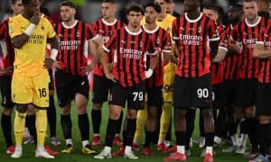 8 футболчи билан хайрлашган суперклуб яна 12 тасини ҳайдаяпти