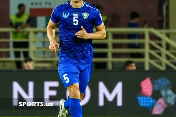 Рустам Ашурматов Эрон клубига кўчиб ўтади