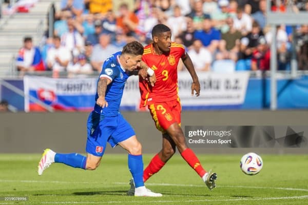 "Арсенал" яна бир ҳимоячини ўз сафига қўшиб олади