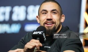 Хамзат Чимаевми ёки Дю Плесси? Роберт Уиттакер жавоб берди