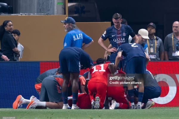 Мусиала махсус тиббий самолётда Мюнхенга қайтди