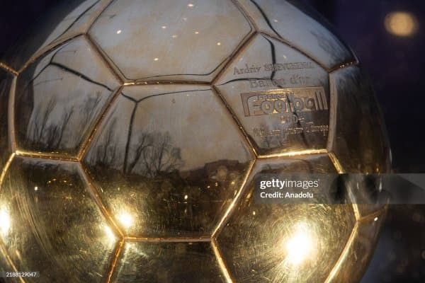 "Олтин тўп"ни ким олади?