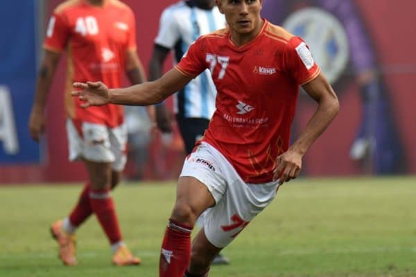 Легионеримиз эркин агентга айланди