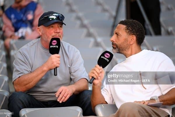 Рио Фердинанд "Арсенал" мухлисларини кескин танқид қилди