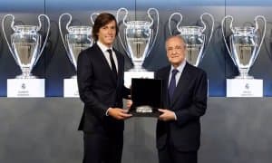 Флорентино Перес: "Дунёнинг энг яхши чап қанот ҳимоячиларидан бири уйига қайтди"