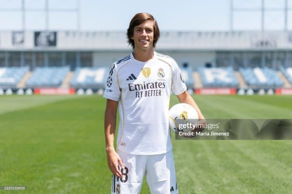 Каррерас: "Мен бу ерга совринлар ютиш учун қайтдим"