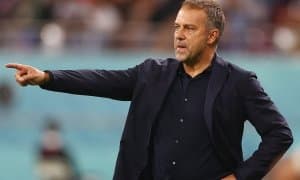 Флик бир ўйинчидан воз кечди