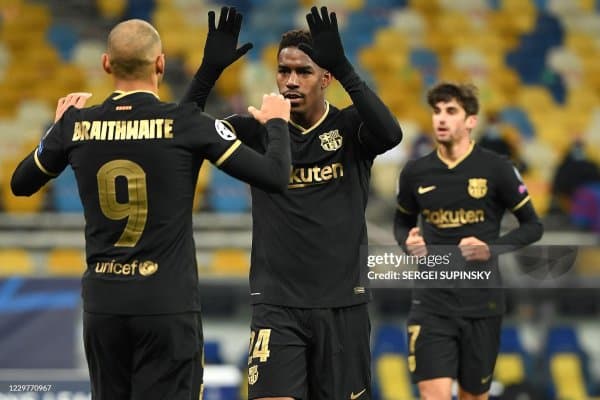 "Барселона"нинг собиқ ҳимоячиси "Бетис"га ўтди