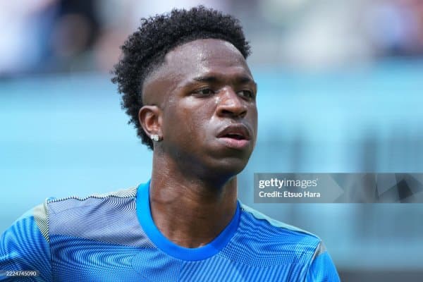 Саудия жамоалари Винисиусни олиш учун ақл бовар қилмас сумма тайёрламоқда