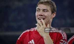 "Милан" Расмус Хойлундни олиш имконини ўрганмоқда