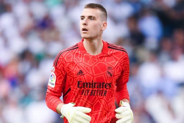 "Реал" дарвозабонининг жамоада қолиши маълум бўлди