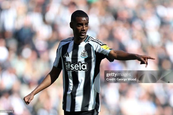 Исак "Ньюкасл" раҳбариятининг ҳаракатларидан норози