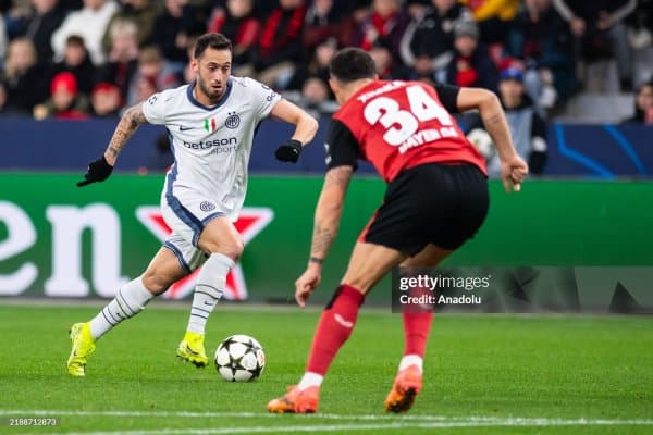 "Интер" Чалханоғлунинг ўрнига Бундеслигадан ярим ҳимоячи топиб қўйди