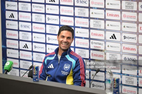 Артета "Арсенал" нега "Челси" футболчиларини сотиб олаётганлиги ҳақида гапирди