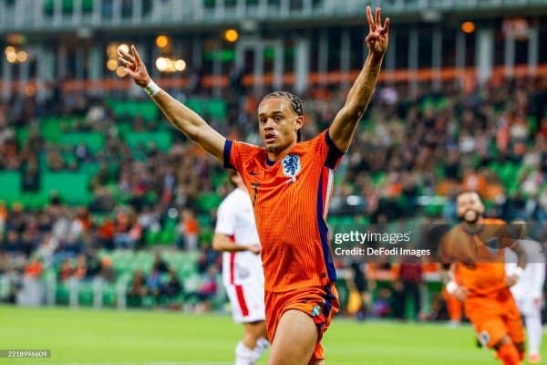 Расман. "Челси" Хави Симонсни қўлга киритиш учун музокара бошлади