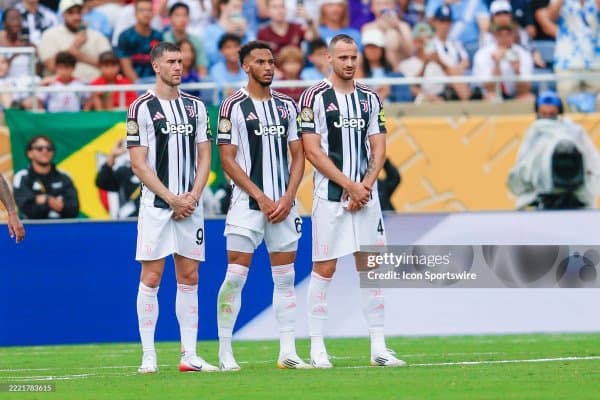 "Милан" "Ювентус" ҳужумчиси трансфери бўиича музокараларни бошлади