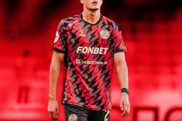 Шерзод Эсанов "Акрон"дан кетди