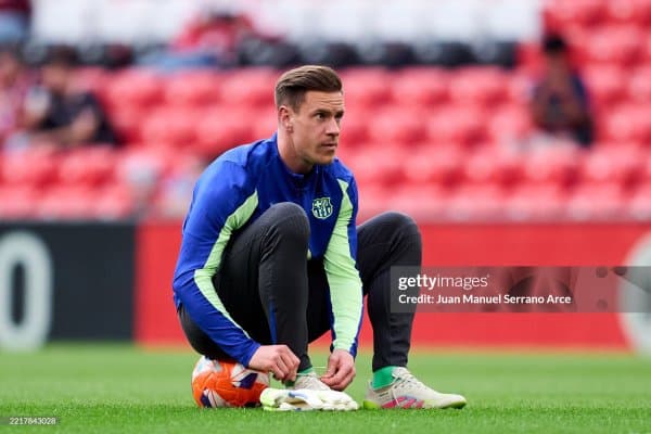 Тер Штеген 3 ойга сафдан чиққанини маълум қилди