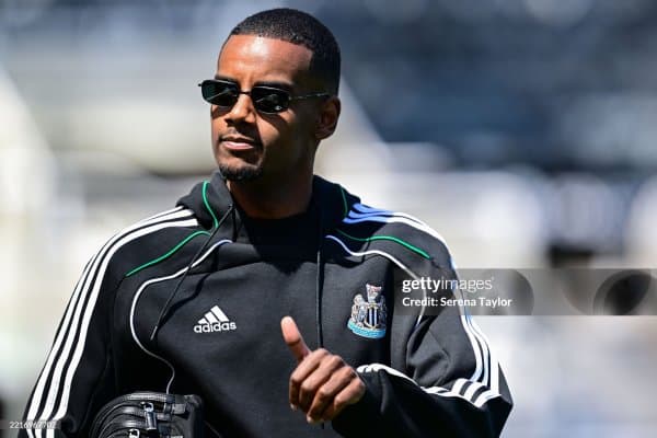 Суперҳужумчи "Ливерпуль"нинг таклифини кутяпти