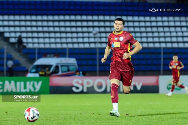 "Насаф" Алибек Давронов билан шартномани узайтирди