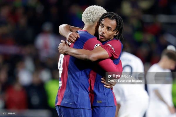 "Барселона" ҳимоячиси билан янги шартнома бўйича келишувга эришди