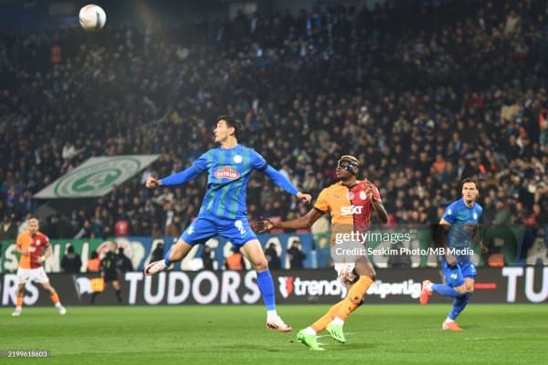 "Галатасарай" Осимхенни сотиб олишга яқин!