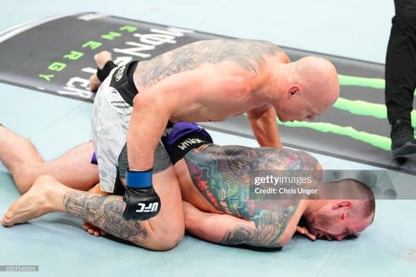 Богдан Гуськов 1-раунддаёқ рақибни "тинчитди"!