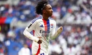 "Эвертон" "Ливерпуль" қизиқаётган футболчига таклиф юборди