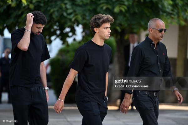 Фелиш трансфери расман эълон қилинмаган бўлса-да, футболчи жамоа билан машғулот ўтказмоқда