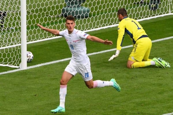 Бир ҳужумчини беш клуб талашяпти