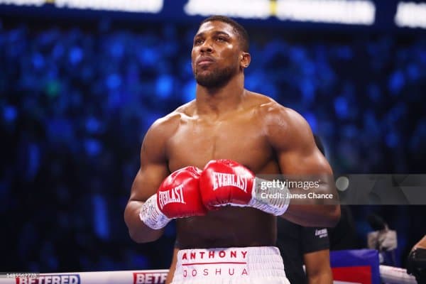 Энтони Жошуа Олимпиада чемпионига қарши жанг қилиши мумкин