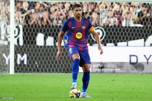 Флик Араухонинг жамоадаги келажаги ҳақида гапирди