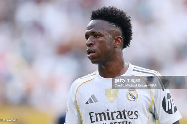 Винисиус Жуниор унга илҳом берган спортчиларни санаб ўтди