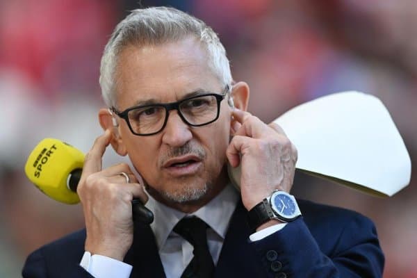 Жаҳон футболидаги энг зўр ўйинчи номи айтилди