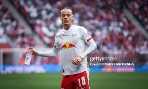 Романо Симонсни ўртоқлик учрашувида иштирок этмагани ва жамоани тарк этмоқчилиги ҳақида ёзди