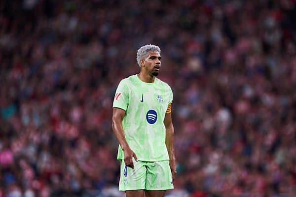 "Барселона" Араухони сотадими?