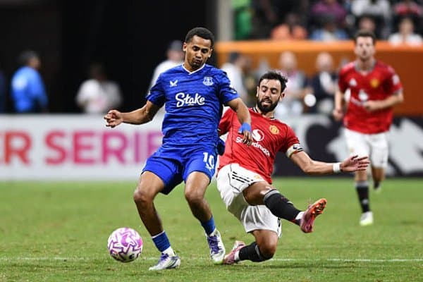 Ўртоқлик учрашуви. "Манчестер Юнайтед" "Эвертон" билан дуранг ўйнади 