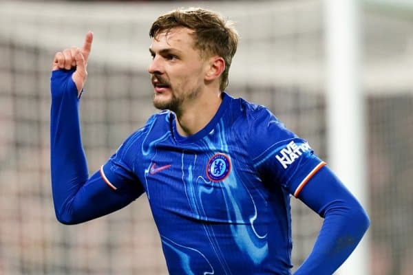 "Челси" ўтган мавсум харид қилган футболчисини АПЛнинг бошқа клубига сотиб юбормоқда