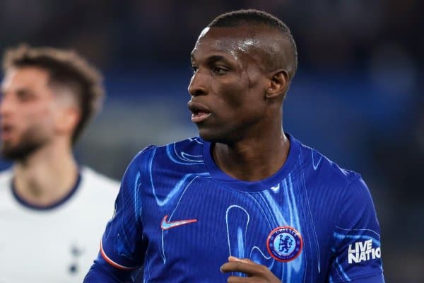 "Ньюкасл" Шешкони сотиб ололмаса, "Челси"дан Жексонни олишга ҳаракат қилади