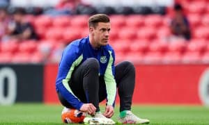 Футболчилар уюшмаси тер Штегенни қўллаб-қувватлади