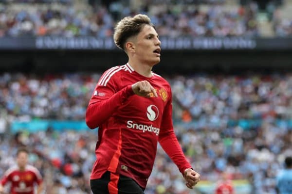 "Челси" Гарначонинг трансфер нархини туширишга ҳаракат қиляпти. МЮ эса...