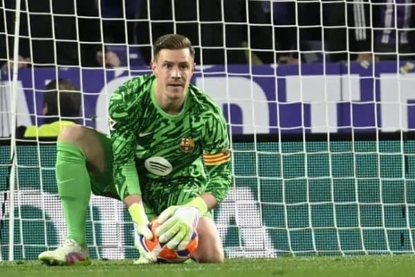 Фабрегас “Барса” дарвозабонини олиб кетмоқчи