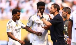 Хаби Алонсо Родриго ўрнига иккита футболчи топиб қўйди