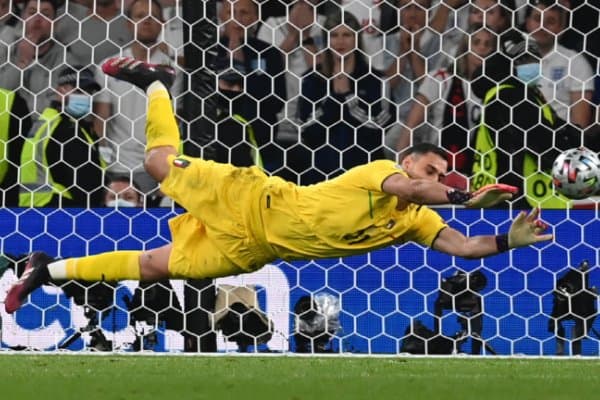 Доннарумманинг нархи аниқ бўлди, дарвозабон иккита таклифни рад этди