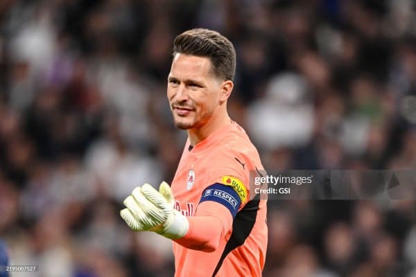 "Байер" 34 ёшли дарвозабон трансферини эълон қилди