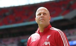 Слот Жота хотирасига бағишланган сукут пайтидаги ҳуштакбозликка муносабат билдирди