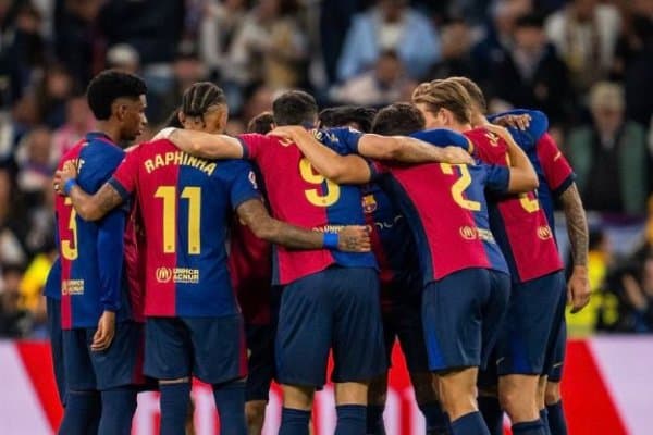 "Барселона" янги футболчиларини рўйхатдан ўтказишга ишонмоқда