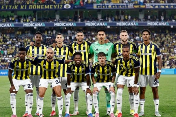 Моуриньо "Фенербахче"ни Чемпионлар лигаси саралашининг ҳал қилувчи — плей-офф босқичига олиб чиқди