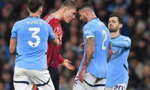 Манчестерликлар қадрламаган ҳужумчини бешта клуб талашяпти